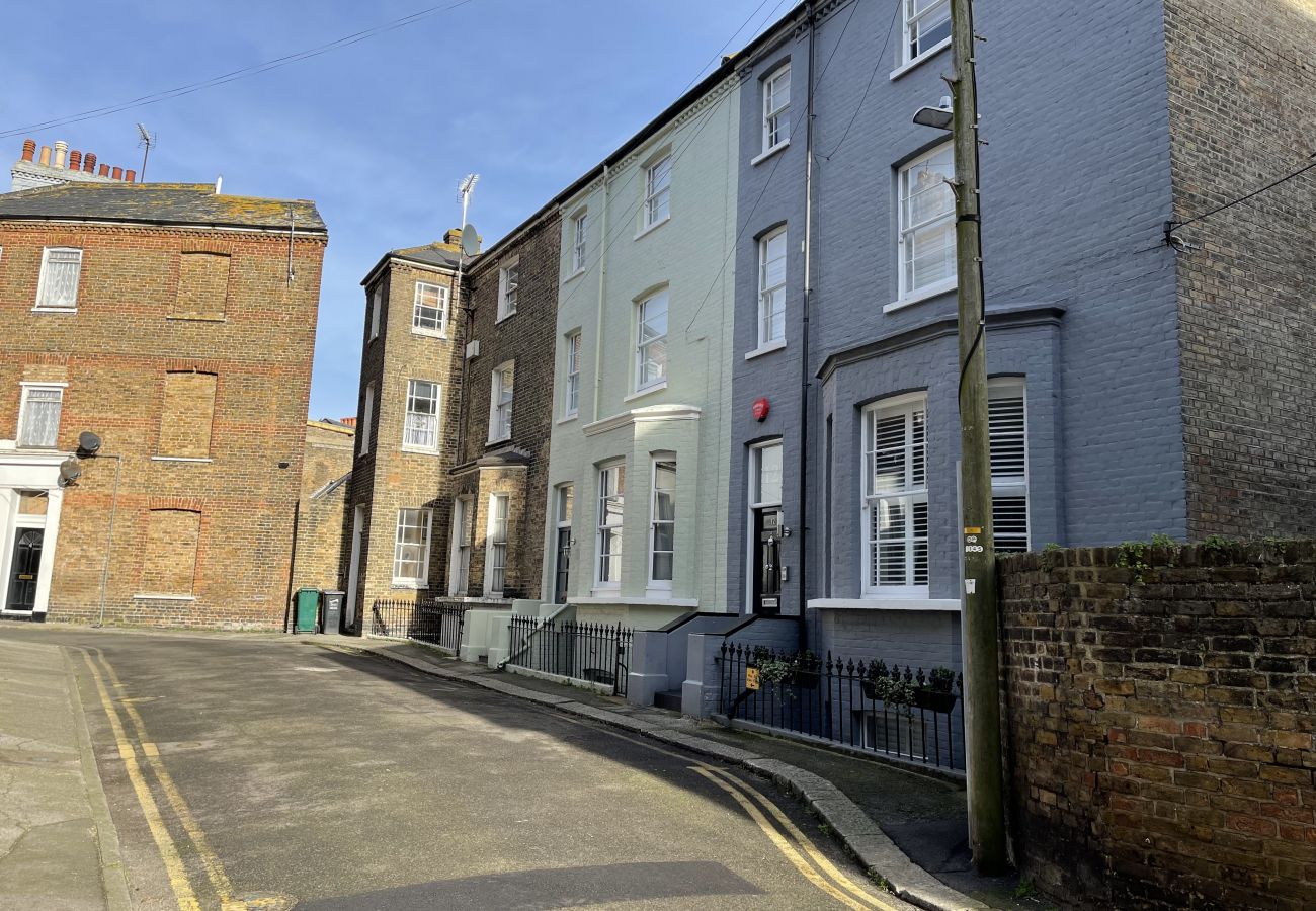 Chandos Road with The Broadstairs Townhouse